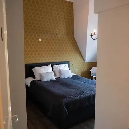 Pensión Villa Helmond 2*